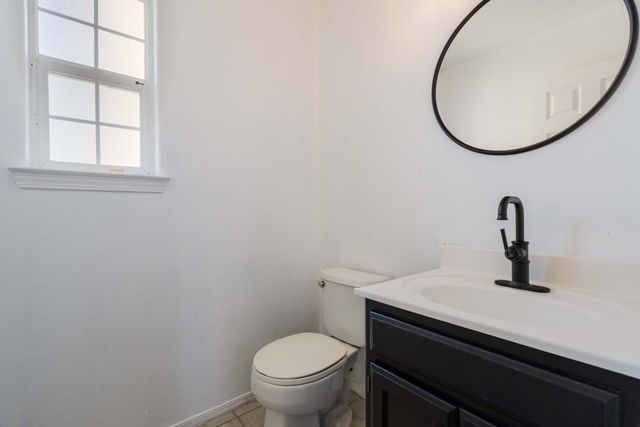 6808 Glacier Road NW, Albuquerque, NM 87114