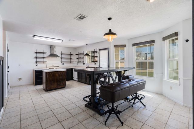 6808 Glacier Road NW, Albuquerque, NM 87114