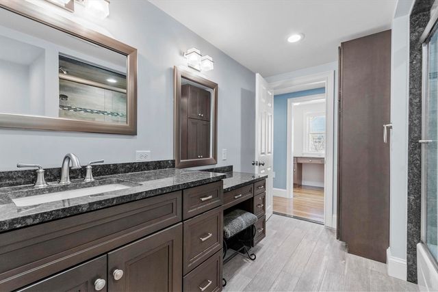 97 Hartwell Rd, Bedford, MA 01730