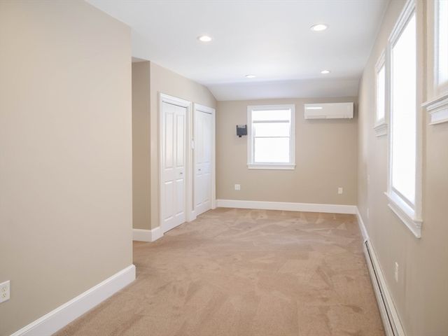 97 Hartwell Rd, Bedford, MA 01730