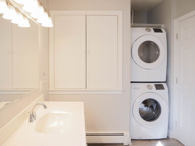 97 Hartwell Rd, Bedford, MA 01730