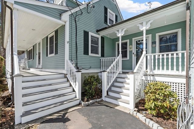 97 Hartwell Rd, Bedford, MA 01730