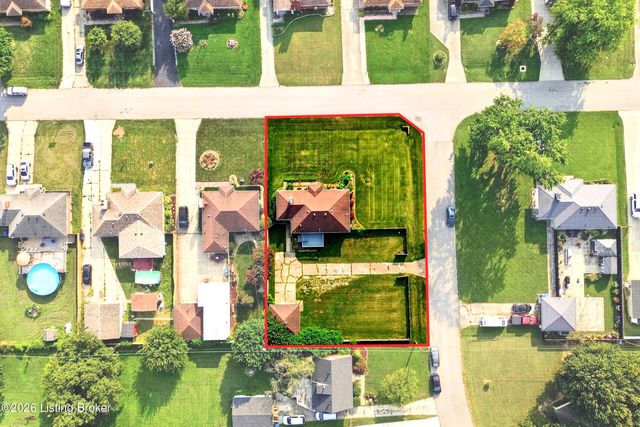8303 Smithton Rd, Louisville, KY 40219