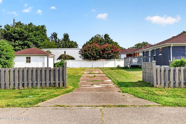 8303 Smithton Rd, Louisville, KY 40219