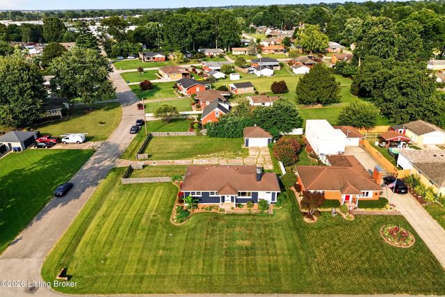 8303 Smithton Rd, Louisville, KY 40219