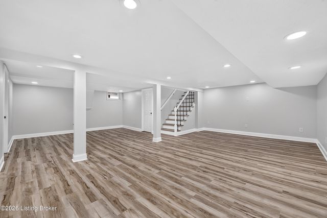 8303 Smithton Rd, Louisville, KY 40219