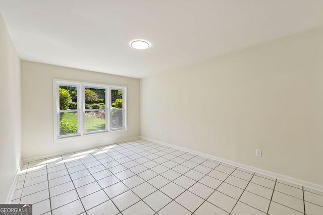 6608 Windbrook Way, Flowery Branch, GA 30542