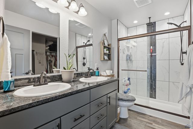 565 ANTIETAM DR, Box Elder, SD 57719