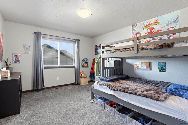 565 ANTIETAM DR, Box Elder, SD 57719