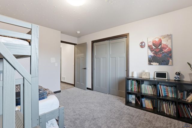 565 ANTIETAM DR, Box Elder, SD 57719