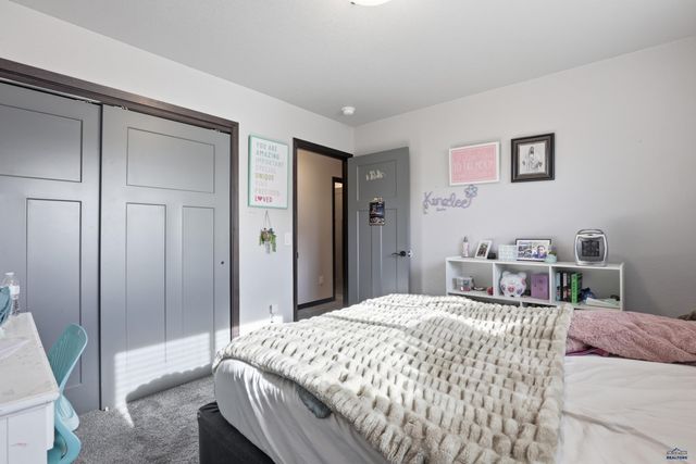 565 ANTIETAM DR, Box Elder, SD 57719