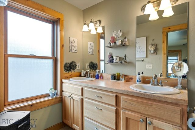 201 E Magnolia Drive, Belgrade, MT 59714