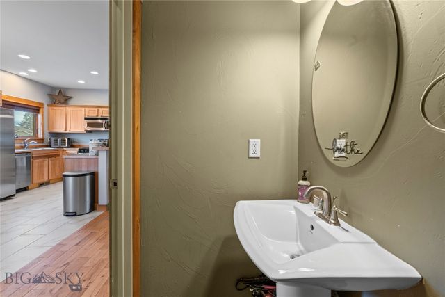 201 E Magnolia Drive, Belgrade, MT 59714