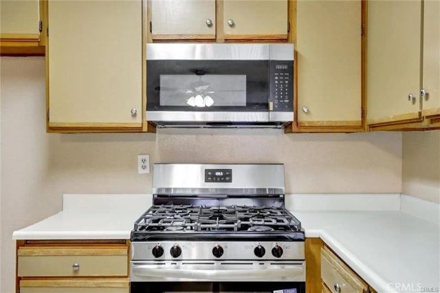 450 E 4th Street 334, Santa Ana, CA 92701