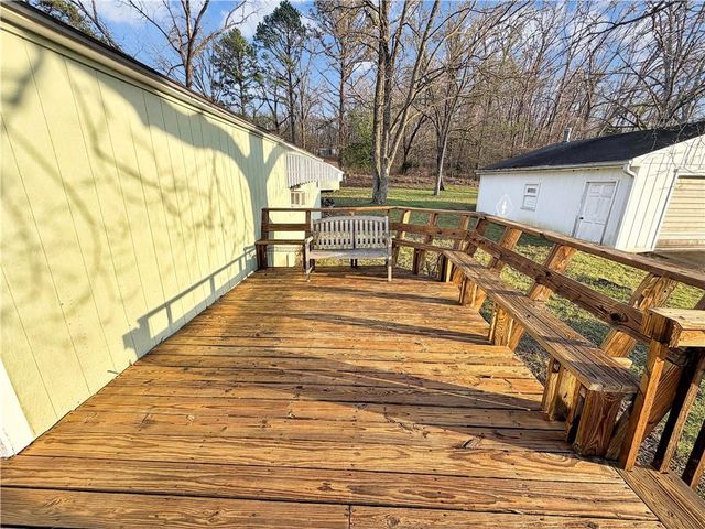 29822 McGinnis Road, Edwards, MO 65326