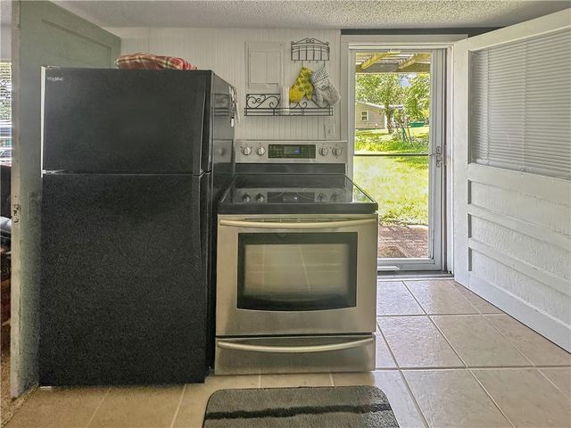 29822 McGinnis Road, Edwards, MO 65326