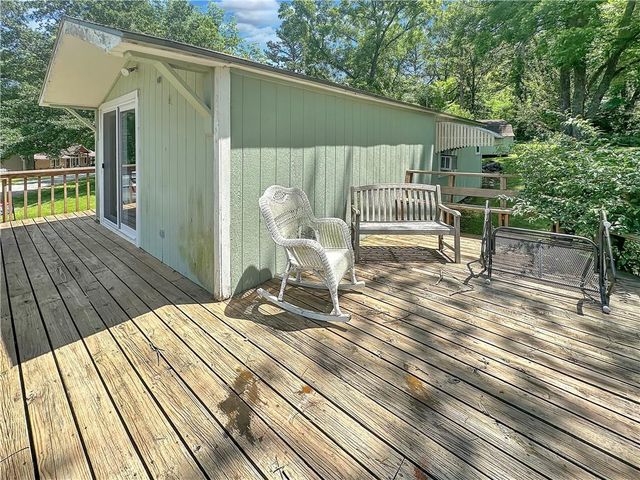 29822 McGinnis Road, Edwards, MO 65326