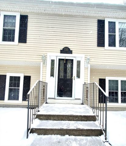 725 Auburn St, Whitman, MA 02382