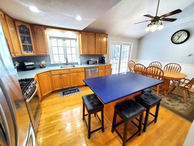 725 Auburn St, Whitman, MA 02382