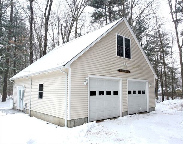 725 Auburn St, Whitman, MA 02382