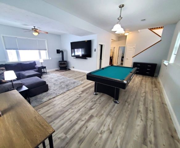 725 Auburn St, Whitman, MA 02382