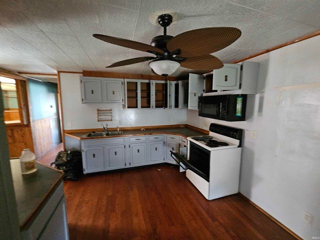 108 E Eberwine Avenue, Vincennes, IN 47591