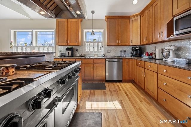 7 Pratt Lane, Wolcott, CT 06716