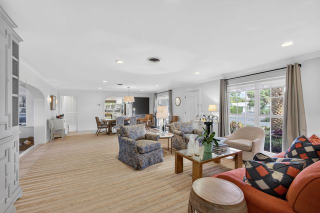 291 Country Club Drive, Tequesta, FL 33469