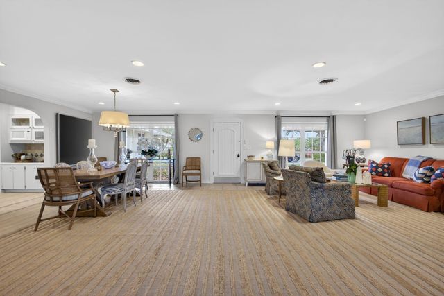 291 Country Club Drive, Tequesta, FL 33469