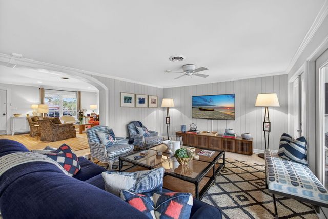 291 Country Club Drive, Tequesta, FL 33469