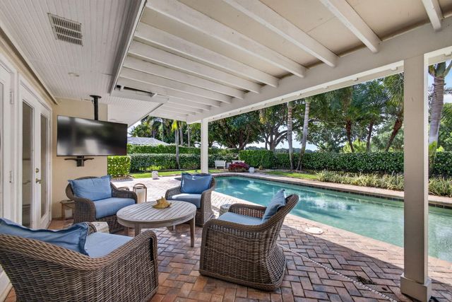 291 Country Club Drive, Tequesta, FL 33469