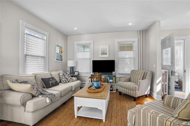 7 Atlantic Street, Newport, RI 02840