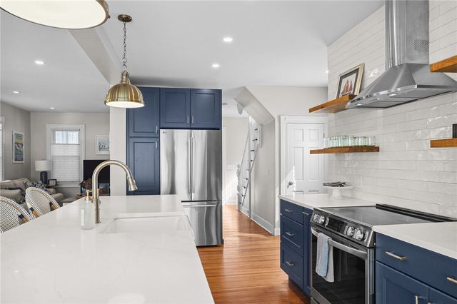 7 Atlantic Street, Newport, RI 02840