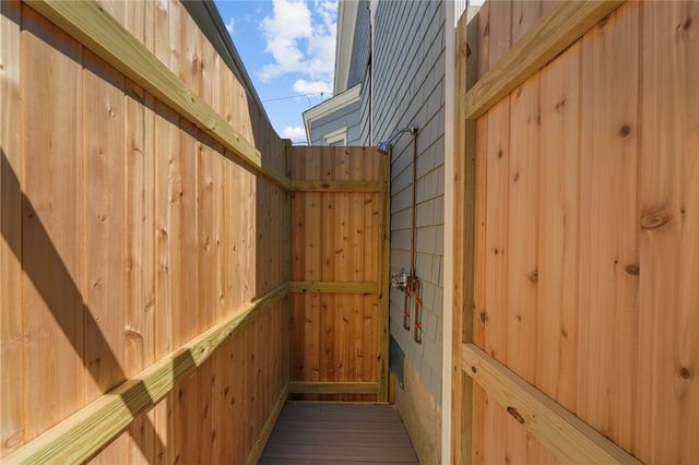 7 Atlantic Street, Newport, RI 02840