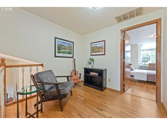 15560 Sw HEARTH Ct, Beaverton, OR 97007