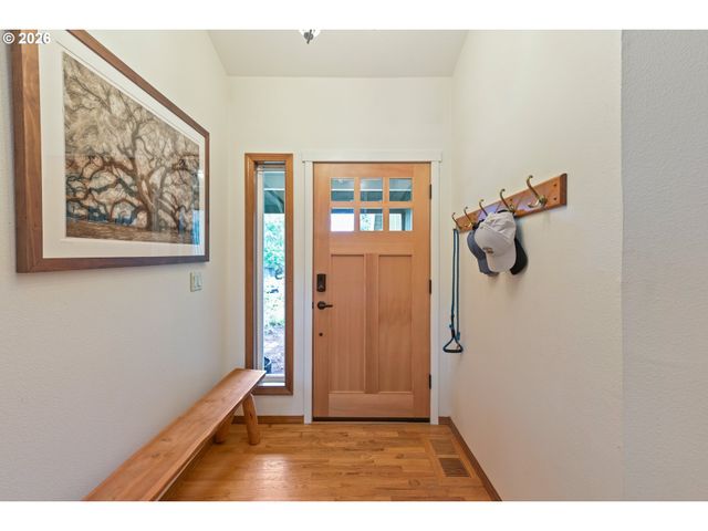 15560 Sw HEARTH Ct, Beaverton, OR 97007