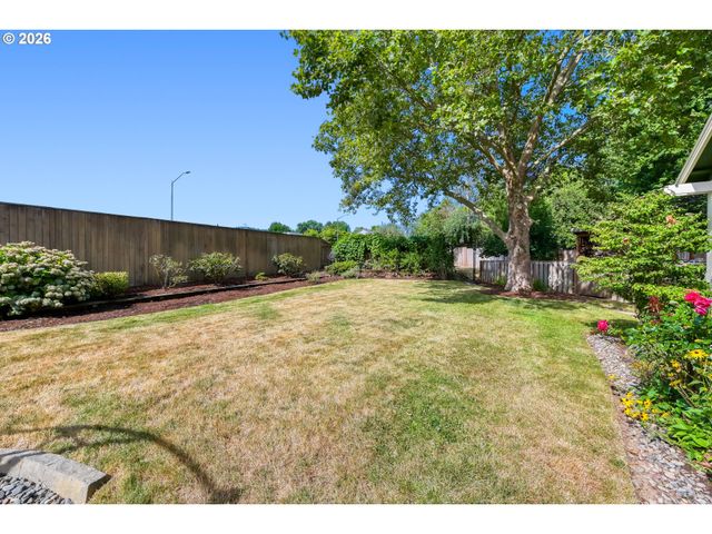 15560 Sw HEARTH Ct, Beaverton, OR 97007