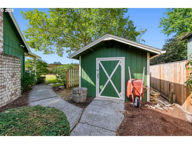 15560 Sw HEARTH Ct, Beaverton, OR 97007