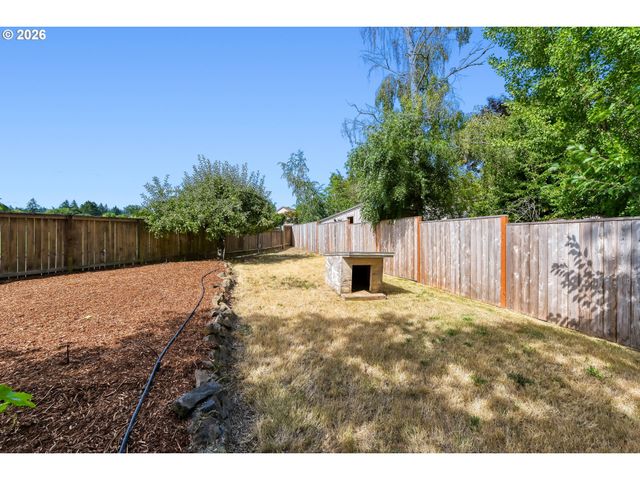 15560 Sw HEARTH Ct, Beaverton, OR 97007