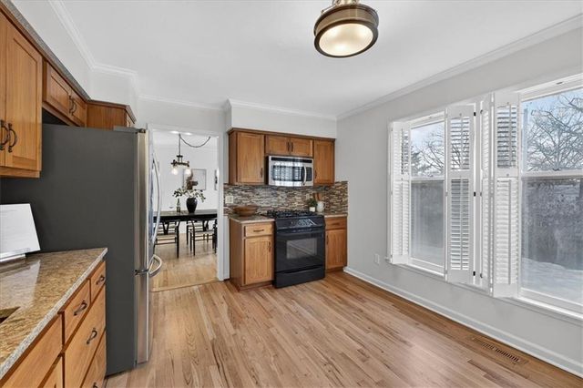 7407 W 101st Terrace, Overland Park, KS 66212