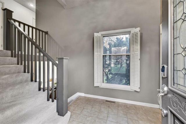 7407 W 101st Terrace, Overland Park, KS 66212