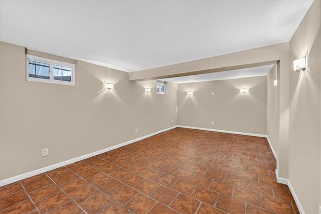 7407 W 101st Terrace, Overland Park, KS 66212