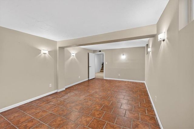 7407 W 101st Terrace, Overland Park, KS 66212