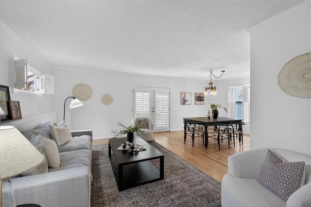 7407 W 101st Terrace, Overland Park, KS 66212