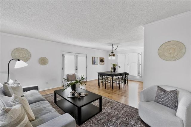 7407 W 101st Terrace, Overland Park, KS 66212