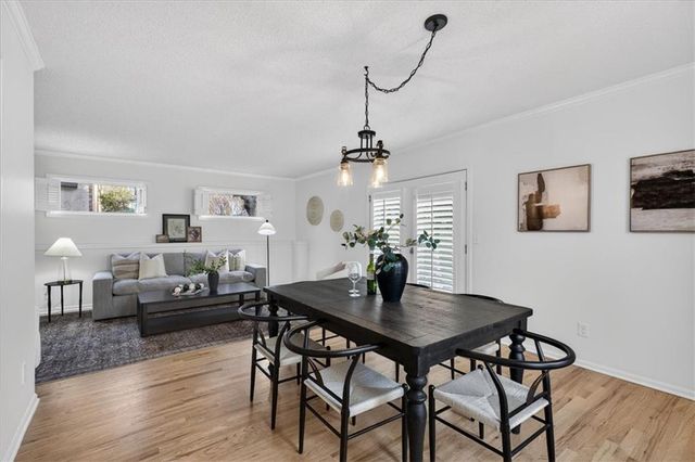 7407 W 101st Terrace, Overland Park, KS 66212