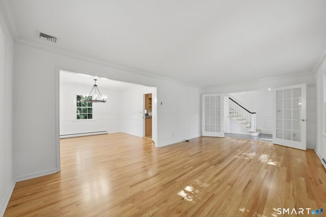 156 West Haviland Lane, Stamford, CT 06903