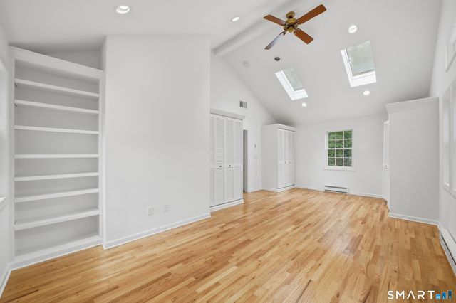 156 West Haviland Lane, Stamford, CT 06903