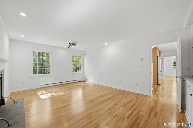 156 West Haviland Lane, Stamford, CT 06903