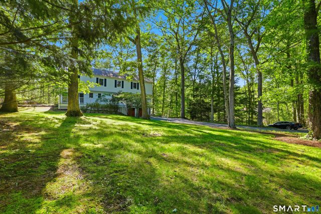 156 West Haviland Lane, Stamford, CT 06903